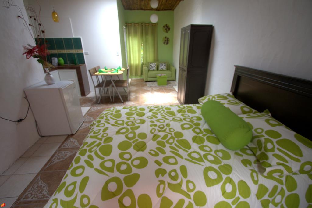 Zurisadai Hotell Puerto Ayora  Eksteriør bilde