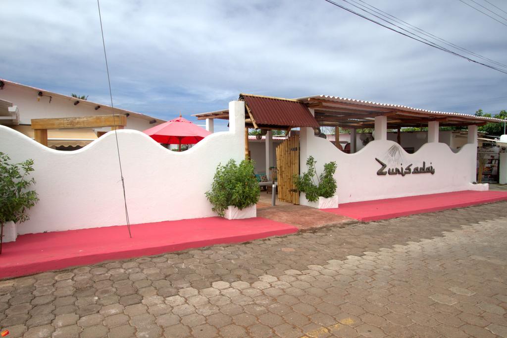 Zurisadai Hotell Puerto Ayora  Eksteriør bilde
