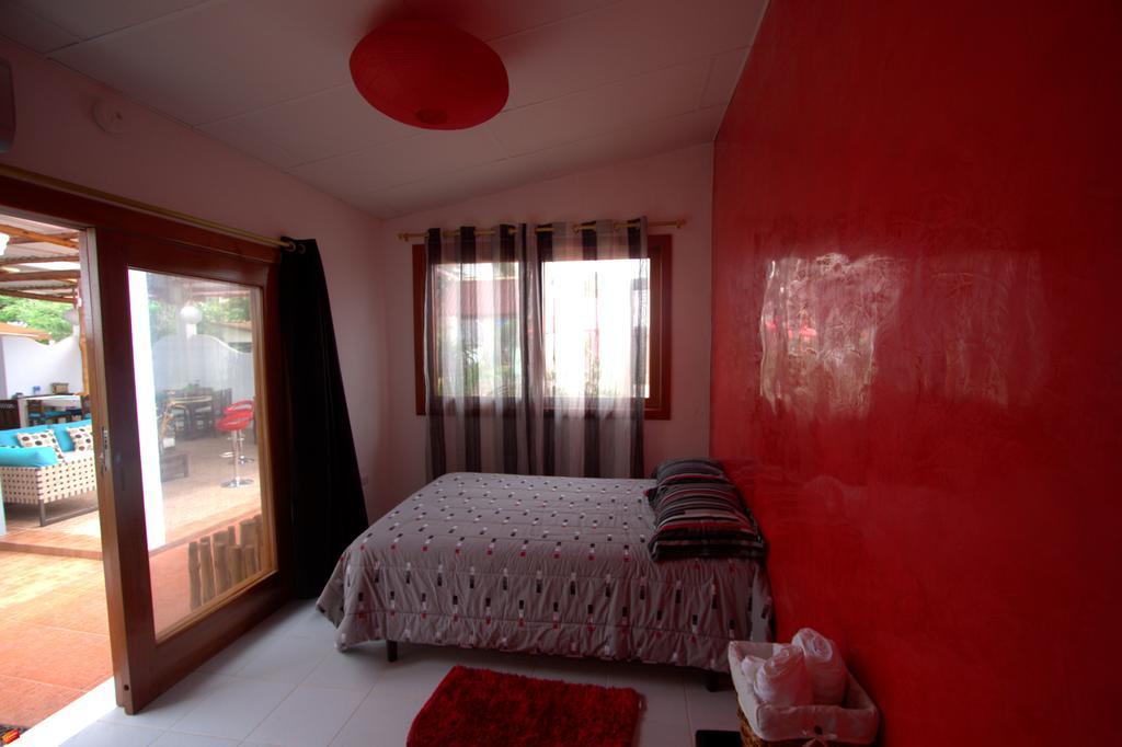 Zurisadai Hotell Puerto Ayora  Eksteriør bilde