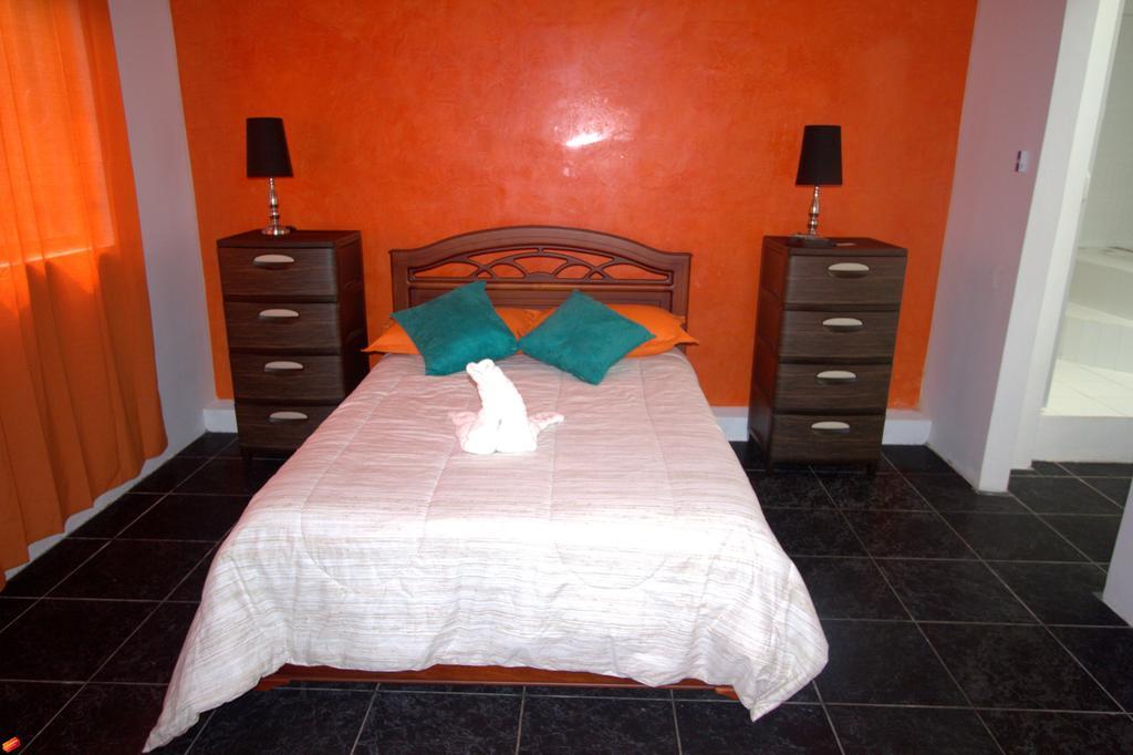 Zurisadai Hotell Puerto Ayora  Eksteriør bilde