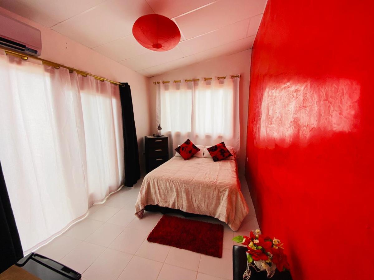 Zurisadai Hotell Puerto Ayora  Eksteriør bilde