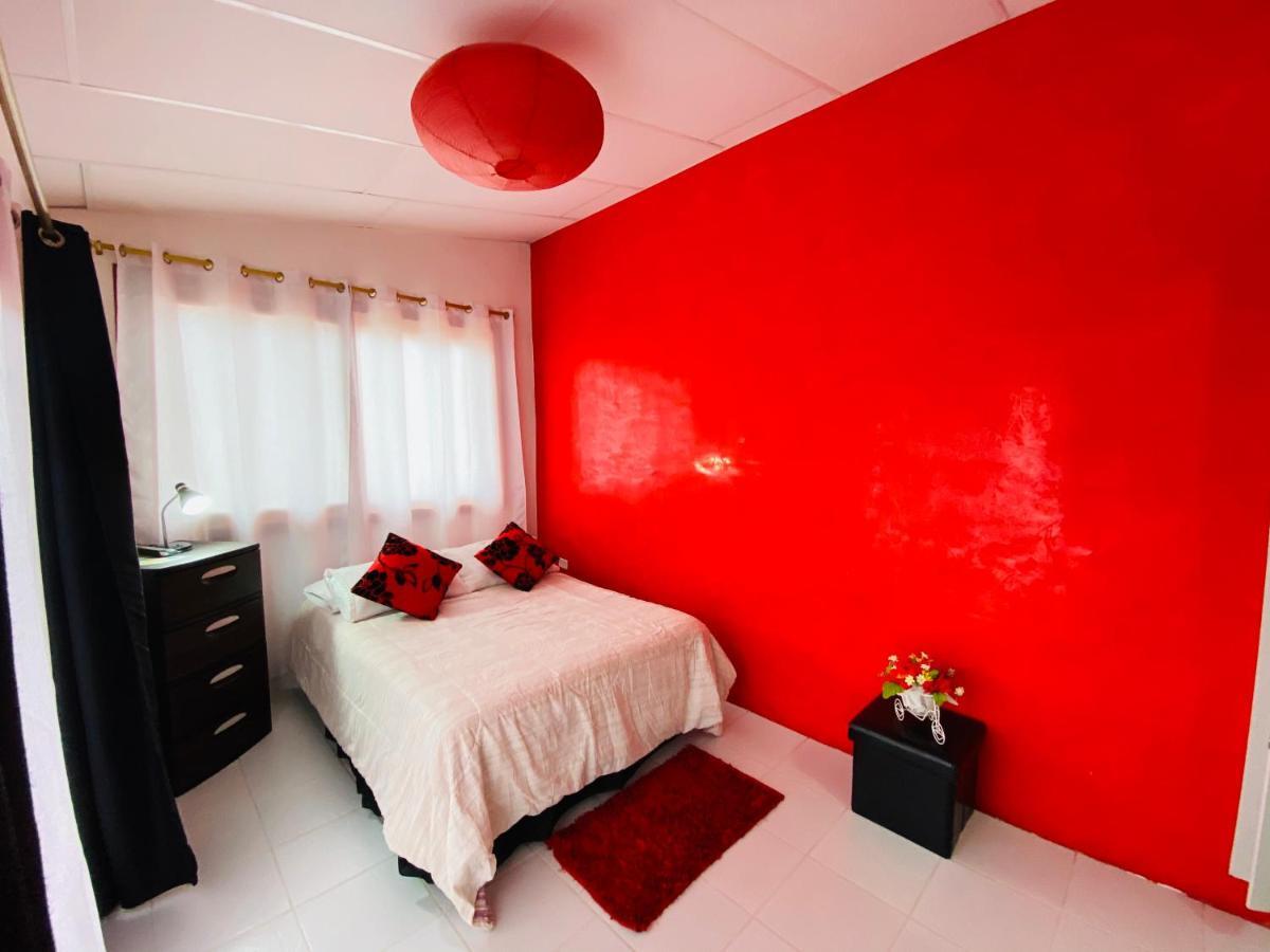 Zurisadai Hotell Puerto Ayora  Eksteriør bilde