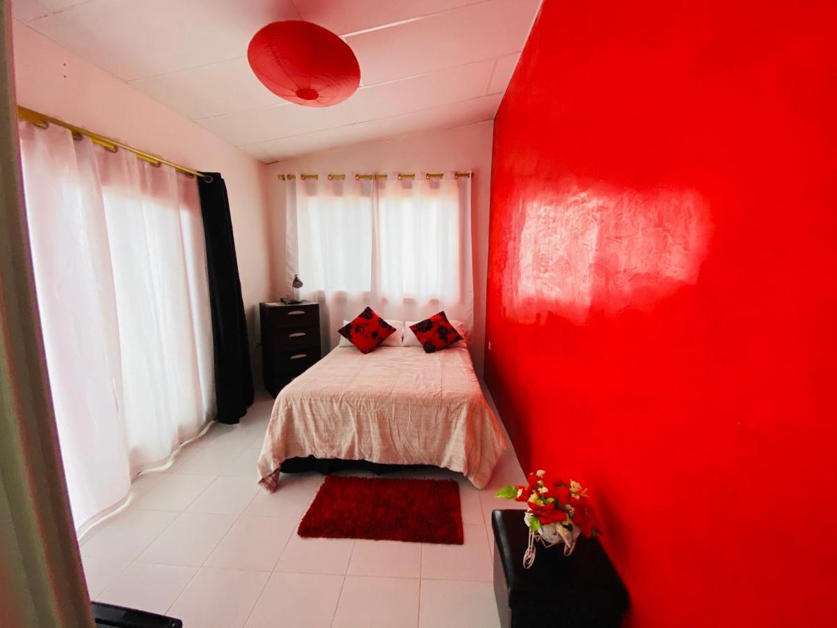Zurisadai Hotell Puerto Ayora  Eksteriør bilde
