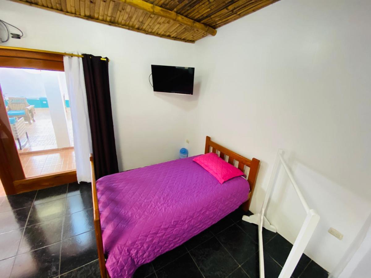 Zurisadai Hotell Puerto Ayora  Eksteriør bilde